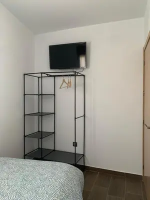 Una televisión o centro de entretenimiento en La fuentenita
