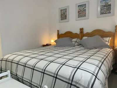 Cama o camas de una habitación en Hervas Centro Apartamento IDEAL FAMILIAS 6 adultos y 2 niños-
