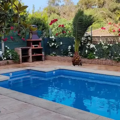 Casa Entre Rosales