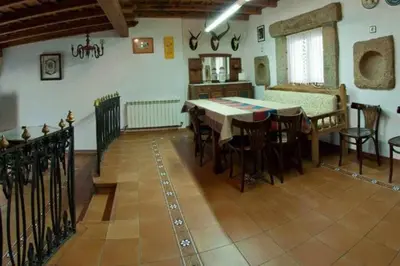 Plano de Casa Rural Lucía es una casa rural amplia con patio ideal para familias