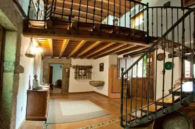 Plano de Casa Rural Lucía es una casa rural amplia con patio ideal para familias