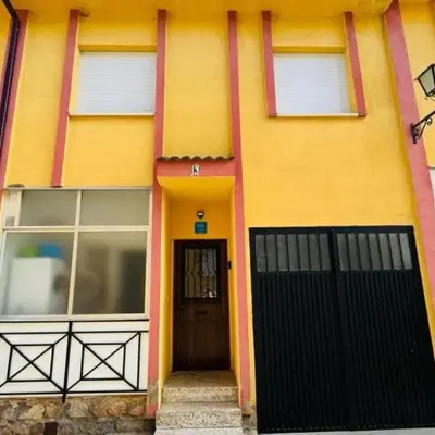 CASA LOS PILARES