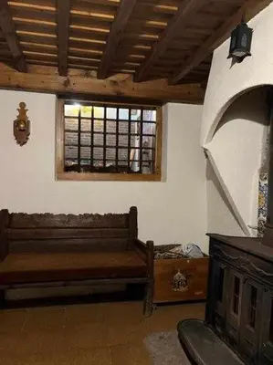 Zona de estar de Casa Tía Modesta es una cálida y acogedora casa rural.