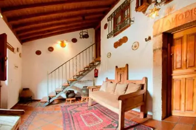 Zona de estar de Tía Clotilde es una casa grande ideal para familias y grupos de amigos