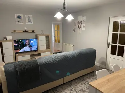 Una televisión o centro de entretenimiento en Casa Alberche a 9Km Talavera