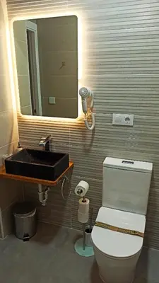 Un baño de Alcazaba - Free Parking