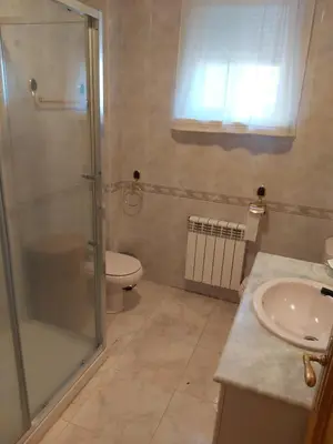 Un baño de Casa chalet en el campo