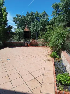 Jardín al aire libre en La Huerta - VuT AV187- para 10 personas