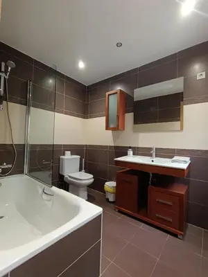 Un baño de Piso Rualte
