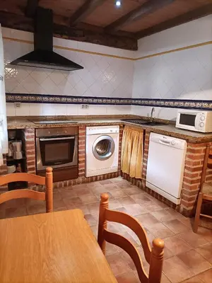 Una cocina o zona de cocina en Casa Rural Mudayyan