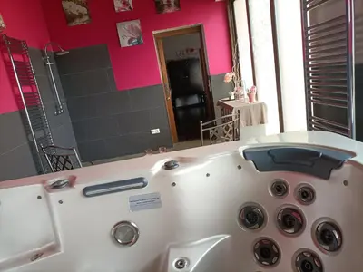 Un baño de Esencia Mudayyan