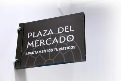 Certificado, premio, señal o documento que está expuesto en Estudio Pz Mercado 1 1
