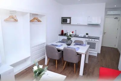Una cocina o zona de cocina en Apto Turístico Plaza del Mercado 1.2