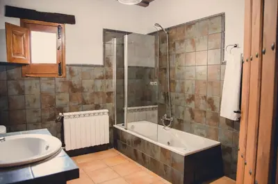 Un baño de Una semana que tus hijos recordarán toda la vida