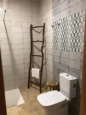 Un baño de Casa Rural encantos de Orellana
