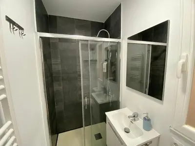Un baño de Precioso Apartamento Parque Picasso !!!