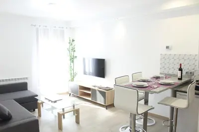 Una televisión o centro de entretenimiento en Alojamientos Centro Histórico de Ciudad Rodrigo