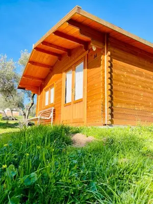 Edificio en el que se encuentra el camping resort