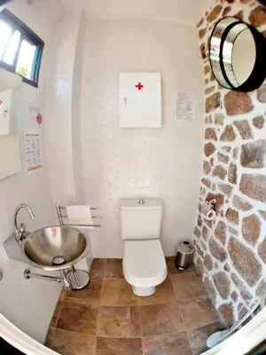 Un baño de Casa Rural El Mirador de Acebo, 4 estrellas, piscina, SPA