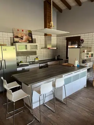 Una cocina o zona de cocina en El Llano