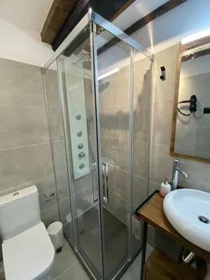Un baño de Apartamentos Rurales Calleabajo - 3 Estrellas