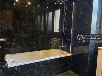 Un baño de HomyAT DUPLEX PRIOR