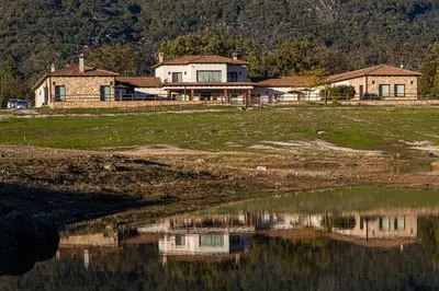 Paisaje cerca of this country house