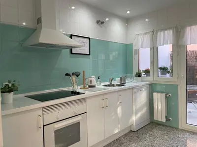 Una cocina o zona de cocina en CERES Home Parking Gratis