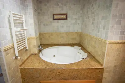 Un baño de Hospedium Hotel Doña Mafalda de Castilla