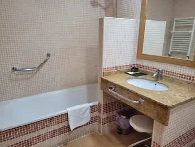 Un baño de Hospedium Hotel Doña Mafalda de Castilla