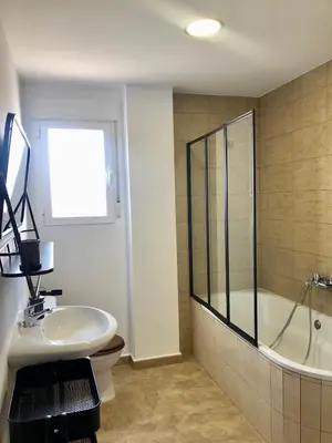 Un baño de APARTAMENTO JALAMA 2D