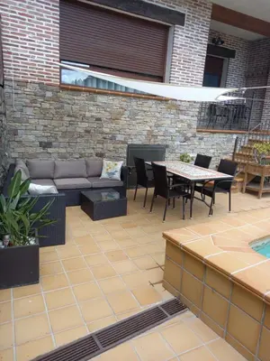 Zona de estar de La casa de las Flores de El Hornillo