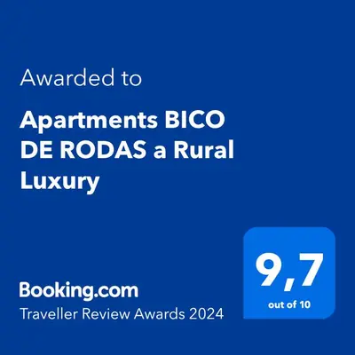 Certificado, premio, señal o documento que está expuesto en Apartments BICO DE RODAS a Rural Luxury