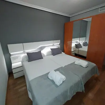 Cama o camas de una habitación en RUA ZAPATERIA 10 PLASENCIA