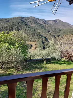 Vista general de una montaña o vista desde la casa o chalet