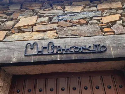 Certificado, premio, señal o documento que está expuesto en Casa Rural Mi Balconcito