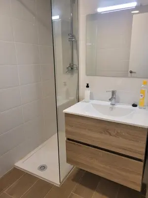 Un baño de Piso Stylety Alcazar
