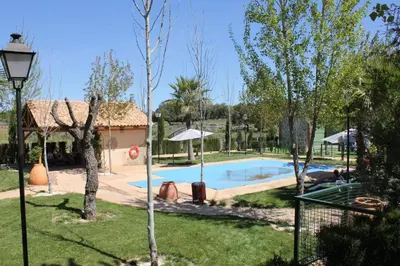 Piscina en o cerca de Complejo Rural La Paloma