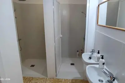 Un baño de La casa amarilla Candeleda