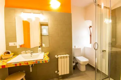 Un baño de La Posada de Grimaldo