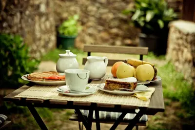 Comida en o cerca of this country house