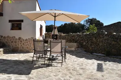 Un patio o zona al aire libre en Casa Rural El Balcón de Piedrahíta
