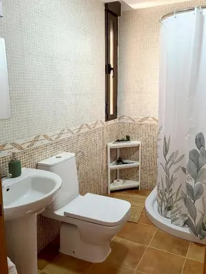 Un baño de El Escondite de Gredos