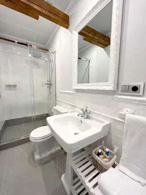 Un baño de El Mirador del Poeta