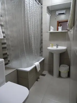 Un baño de Hostal Argentina EN CACERES