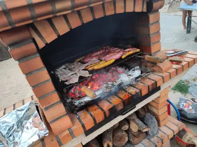 Barbacoa disponible para clientes en el apartamento