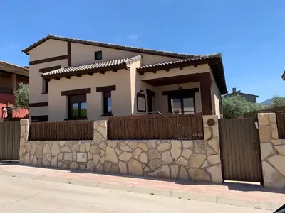 Edificio en el que se encuentra la casa o chalet
