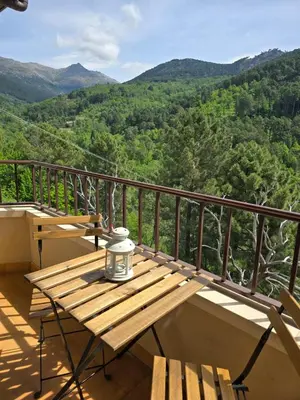 Vista general de una montaña o vista desde el apartamento