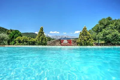 Paisaje cerca of this country house
