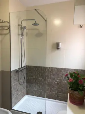 Un baño de Apartamentos Turísticos Ceres Parking Gratis
